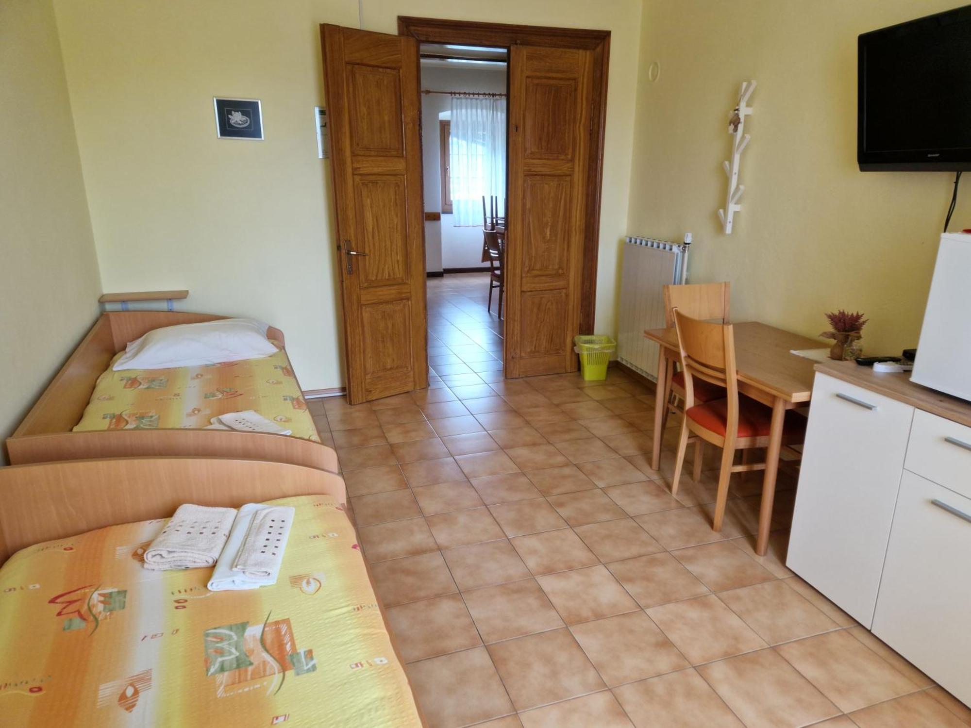 Apartma In Soba Vipavski Kriz Ajdovščina Ruang foto