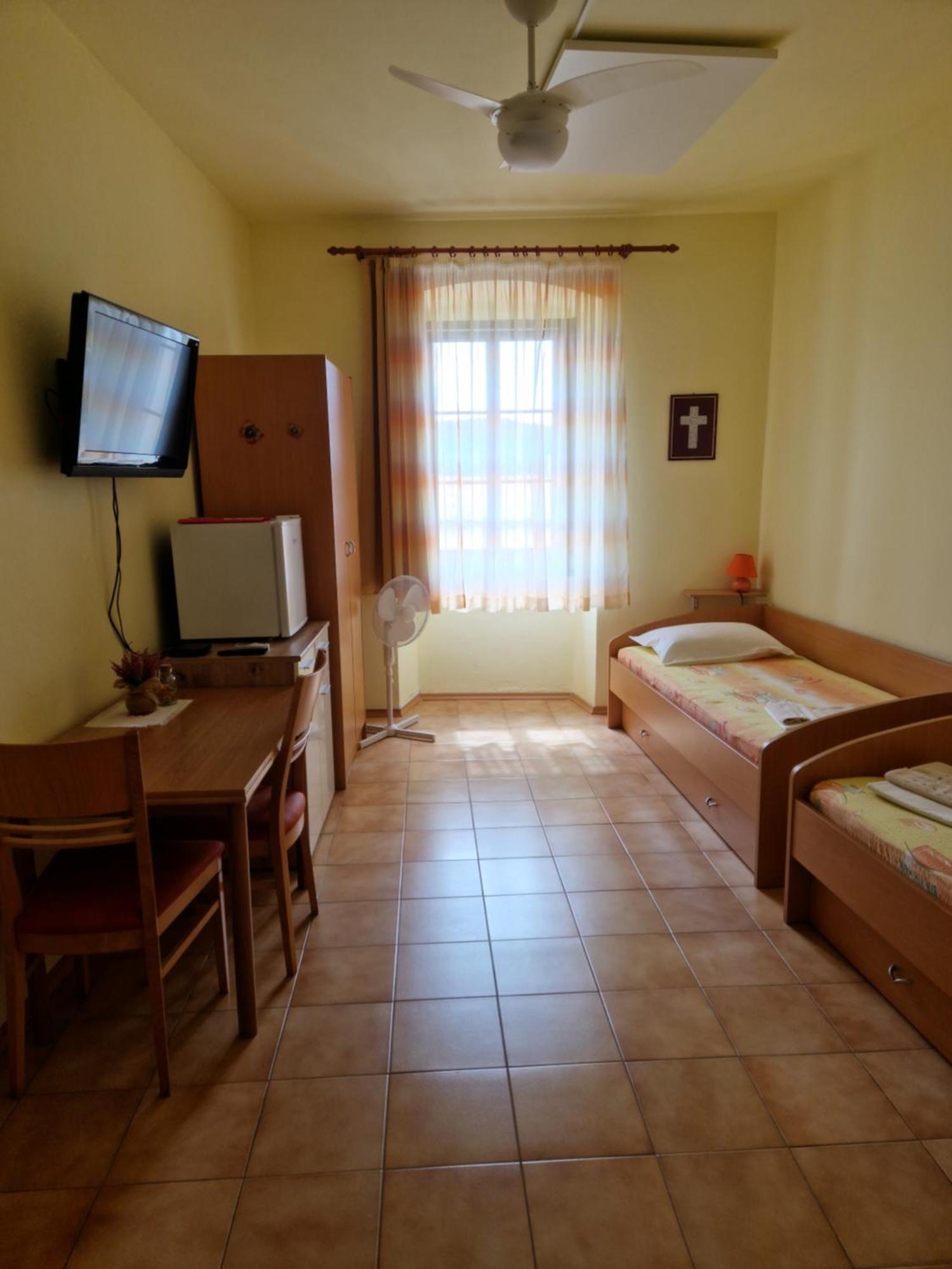 Apartma In Soba Vipavski Kriz Ajdovščina Ruang foto