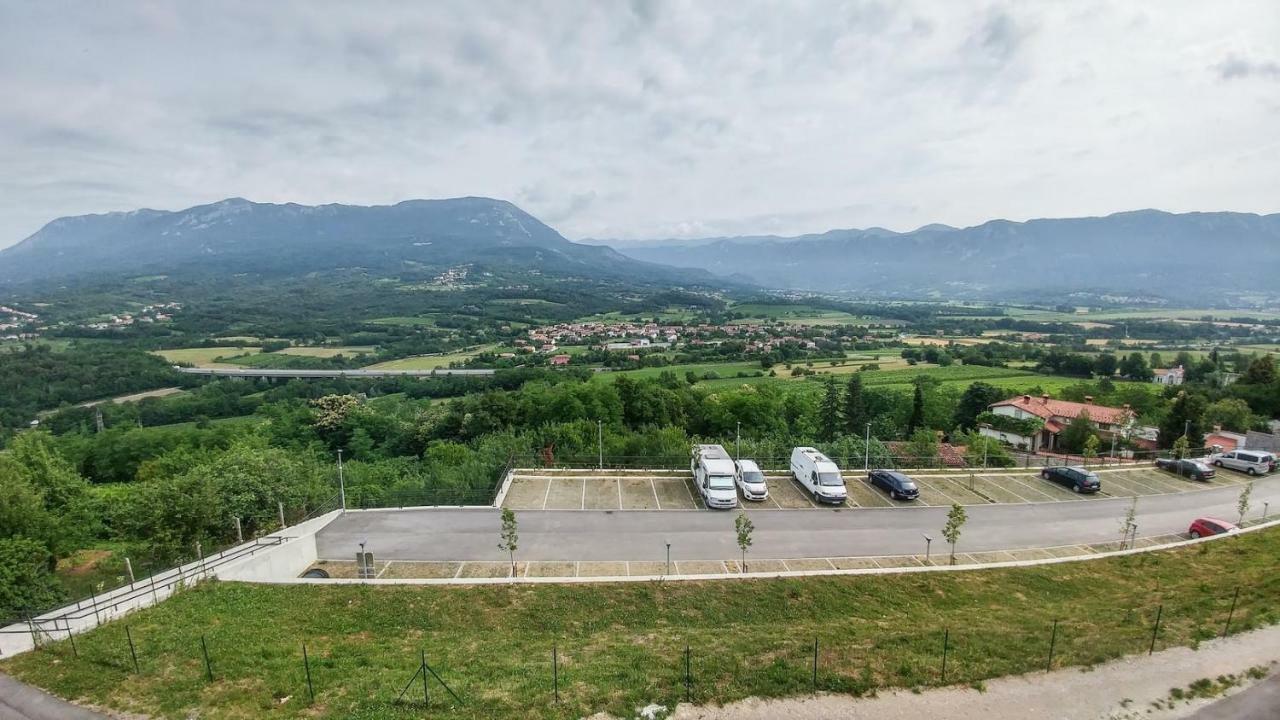 Apartma In Soba Vipavski Kriz Ajdovščina Bagian luar foto